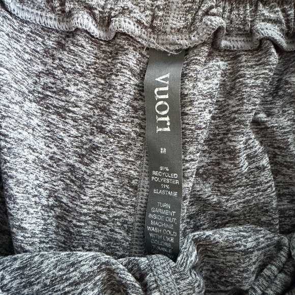 Vuori Heather Gray Casual Lounge Shorts with Drawstring - Picture 3 of 4